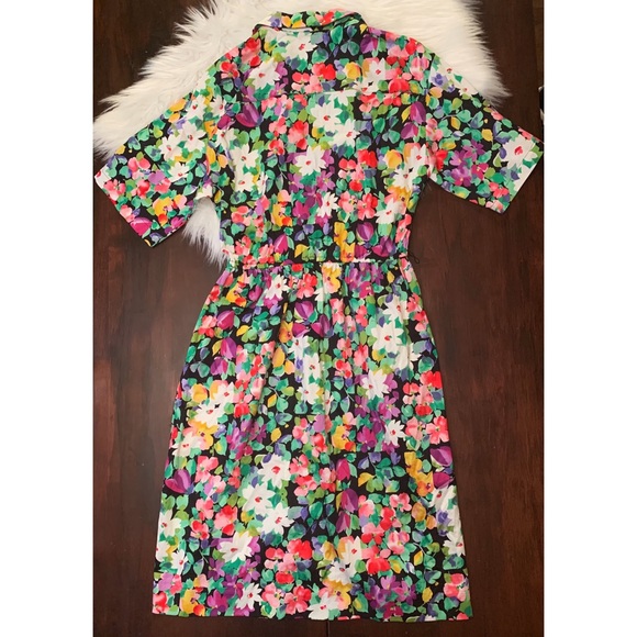 Vintage Floral Button Down Dress - Picture 5 of 8